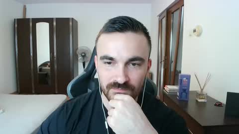 Victor online show from March 31, 1:00 pm