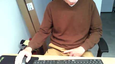 mucfag online show from October 21, 4:10 pm