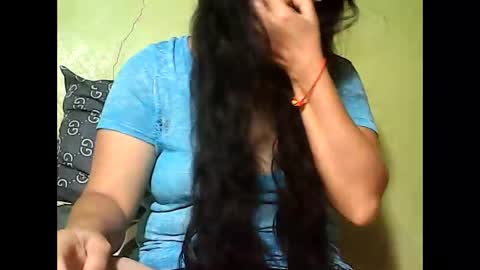 Snapshot of muffy_bunny chatting on October 18, 9:24 am muffy_bunny online show from October 18, 9:24 am