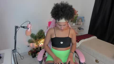 HEY GUYS IF YOU LIKE SEXY SHOW YOU ARE IN THE CORRECT PLACE CU WENESDAY PVT OPEN   TRANSMISSION TIME 5 PM - 10 PM COLOMBIA online show from February 10, 1:08 am