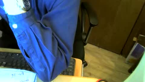Snapshot of muller520 chatting on October 2, 5:34 pm muller520 online show from October 2, 5:34 pm
