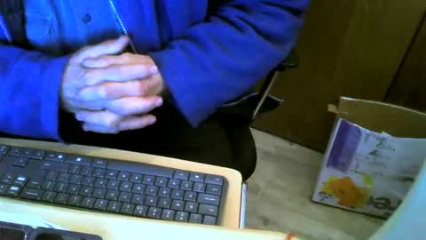 Snapshot of muller520 chatting on September 26, 5:43 pm muller520 online show from September 26, 5:43 pm