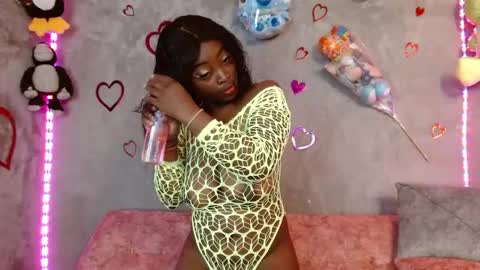 Snapshot of mupitta_sweett chatting on September 17, 6:44 pm Leidy online show from September 17, 6:44 pm