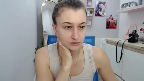 muriel_elvin online show from September 12, 9:22 am