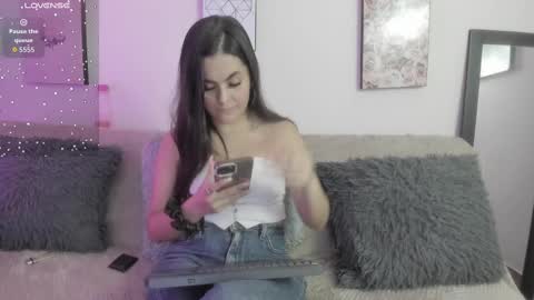 Snapshot of muriell_69 chatting on October 8, 10:27 pm muriell_69 online show from October 8, 10:27 pm