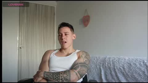 muscle_king_cum online show from June 1, 1:56 pm