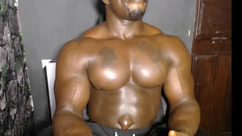 musclegod23 online show from January 22, 2:26 am