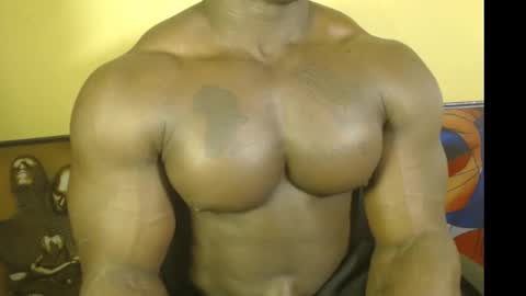 musclegod23 online show from March 6, 2:41 am