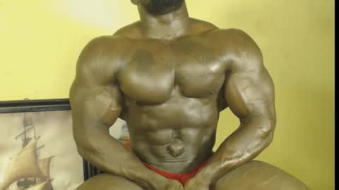 musclegod23 online show from October 25, 1:06 am