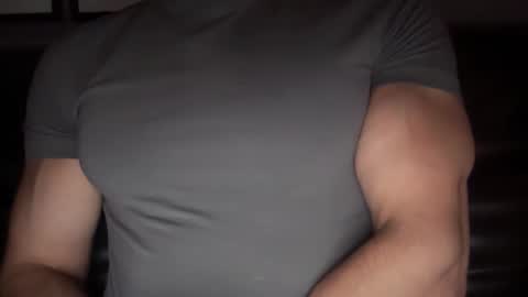 Snapshot of musclehair3 chatting on October 20, 8:36 pm musclehair3 online show from October 20, 8:36 pm