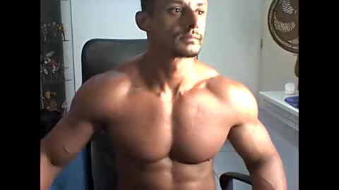 muscleoss online show from January 16, 11:48 pm