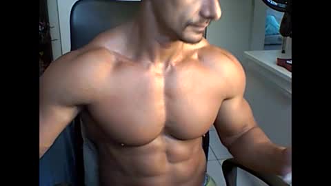 muscleoss online show from January 8, 8:18 pm