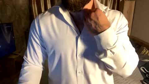 muscularjuggler online show from March 25, 4:14 pm