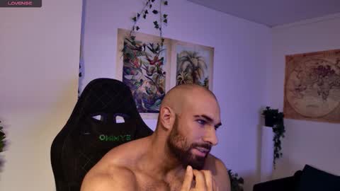 Snapshot of musculusx chatting on October 12, 12:58 am Musculus online show from October 12, 12:58 am