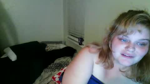 Snapshot of mushymummy000 chatting on October 27, 1:38 am mushymummy000 online show from October 27, 1:38 am