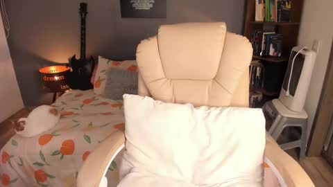 VALENTINA Luna  online show from September 11, 9:10 am