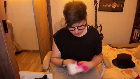 VALENTINA Luna  online show from November 7, 12:25 am