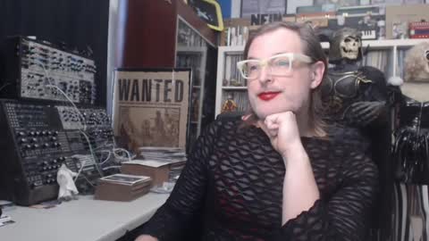 Muziknerd online show from December 4, 9:14 pm