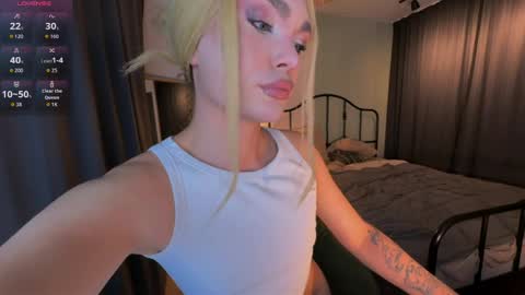 Sandra Muse online show from April 18, 5:26 pm