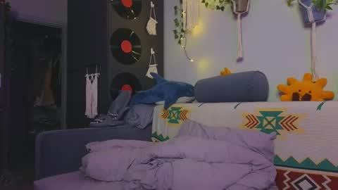 Snapshot of my_parisss chatting on December 23, 6:15 pm PARIS online show from December 23, 6:15 pm
