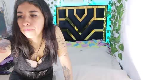 Snapshot of myagosling13 chatting on September 25, 10:50 pm miagosling NTMU Dont forget follow me online show from September 25, 10:50 pm