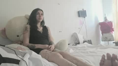 miagosling  NTMU  Dont forget follow me  online show from July 6, 6:10 pm