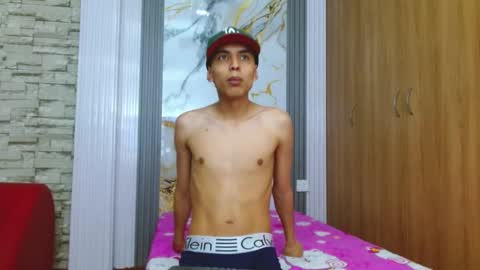 mybonnieandclyde303av online show from November 29, 5:04 am