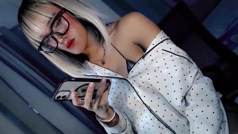 mykaliciousness online show from November 20, 2:32 am