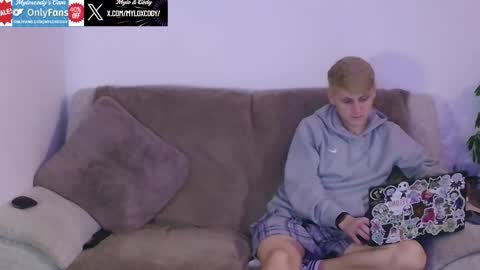 Snapshot of myloxcody chatting on October 5, 12:41 am Mylo Cody online show from October 5, 12:41 am