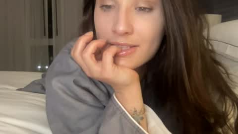 mysteriousmadam_ online show from April 1, 12:55 am