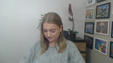 Erica online show from December 22, 12:01 pm