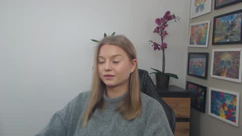 Erica online show from February 6, 9:24 am