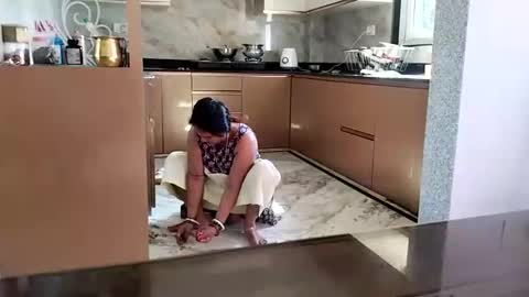 n298033 online show from November 4, 5:53 am