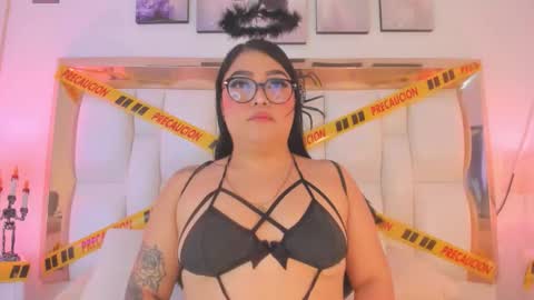 naandalopez online show from October 20, 6:46 pm