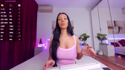 Nadia online show from December 18, 3:40 pm