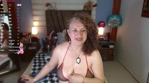 nadia_84 online show from March 3, 7:32 pm