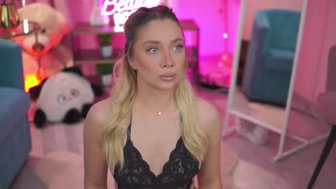 Nadia online show from February 19, 6:01 am