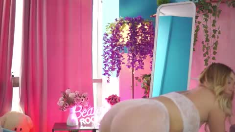 Nadia online show from February 23, 6:37 am