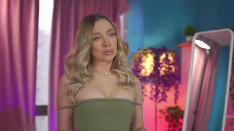 Nadia online show from March 2, 5:08 am