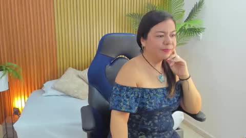 N A H I A online show from September 29, 12:48 pm