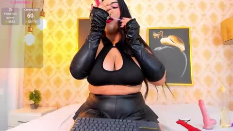 Snapshot of nahiara_lee_ chatting on February 20, 8:58 pm Nahia online show from February 20, 8:58 pm