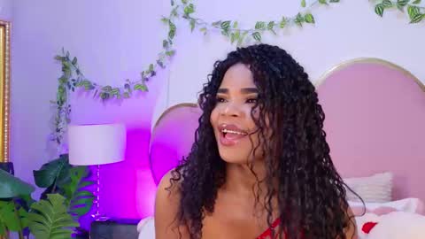 NahiaraReina  online show from February 3, 2:10 pm