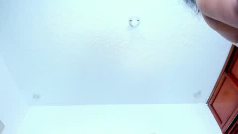 Nahomy online show from April 2, 8:05 pm