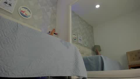 naia_cox online show from March 16, 5:44 am