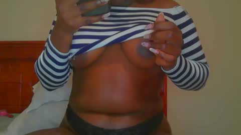 naiebony online show from February 17, 11:48 pm