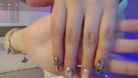 Snapshot of nailahk chatting on October 6, 12:07 am NAILAHK online show from October 6, 12:07 am