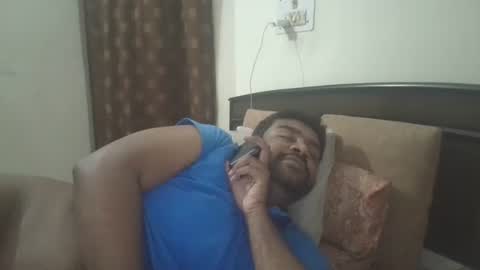 NAIRANANDU28 online show from April 21, 7:43 pm