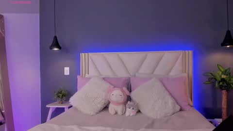 Naisha Ford online show from March 12, 4:27 am