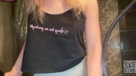 Mia  guest- Eva from DOUBLECUTIES online show from April 23, 12:24 pm