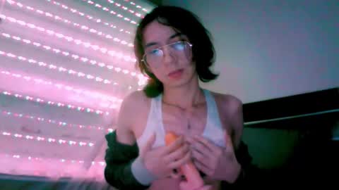 NAJI  online show from October 4, 3:15 am